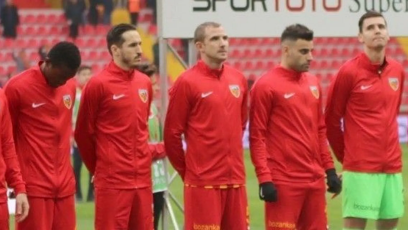 Kayserispor'un ilk yarıdaki yaş ortalaması 27.33 oldu
