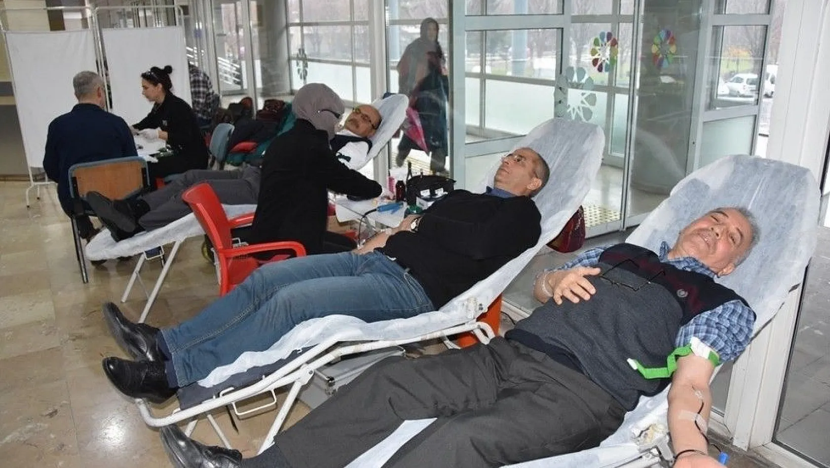 Kocasinan Belediyesi'nin personeli kan bağışında bulundu