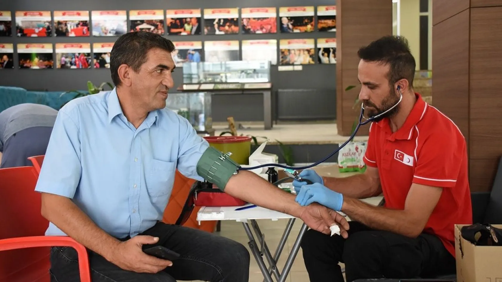 Kocasinan çalışanlarından, Kızılay'a kan bağışı