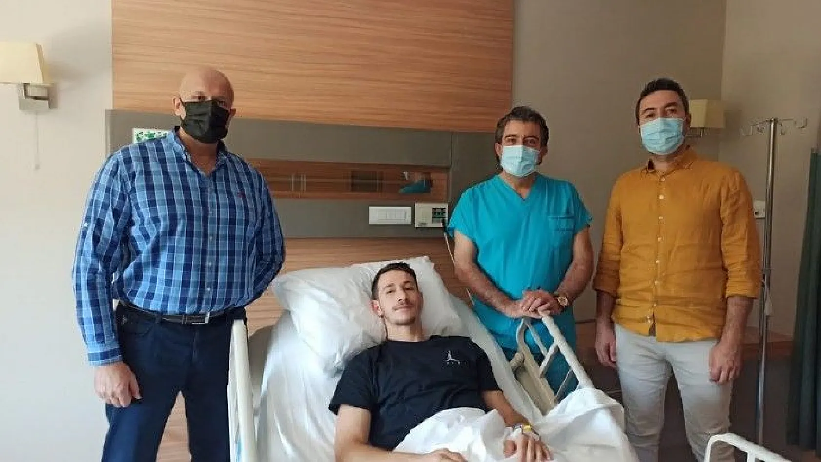 Manisa FK oyuncusu Uysal ameliyat oldu