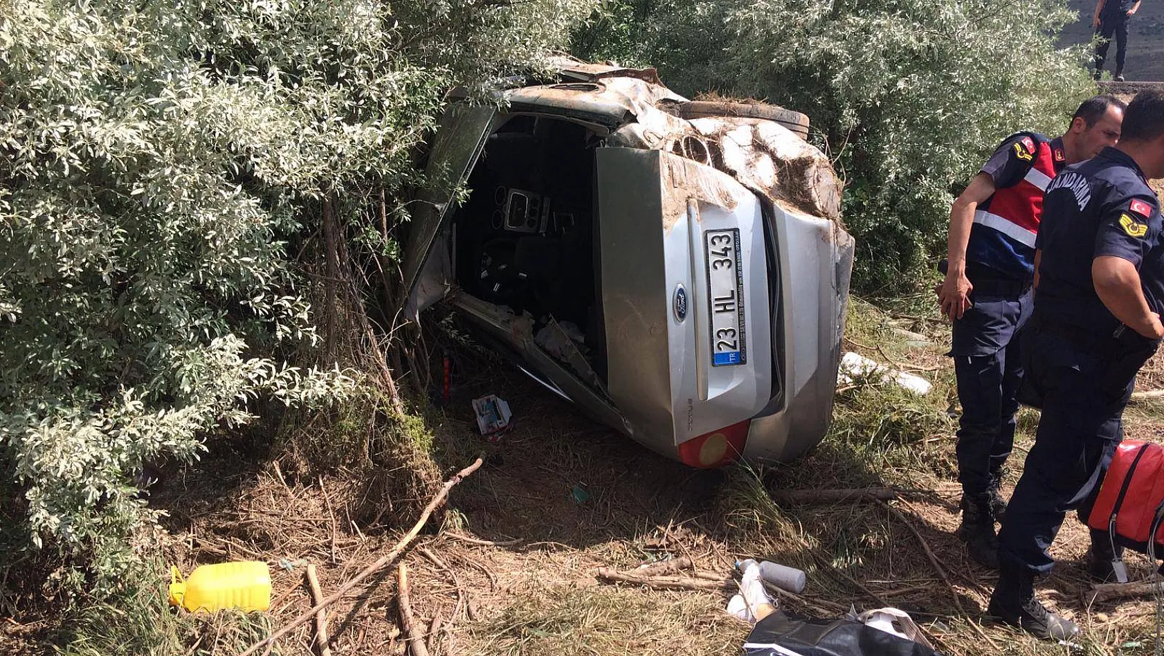 Flaş! Pınarbaşı yolunda feci kaza... Mezuniyetten dönen otomobil takla attı: 4 ölü, 1 yaralı