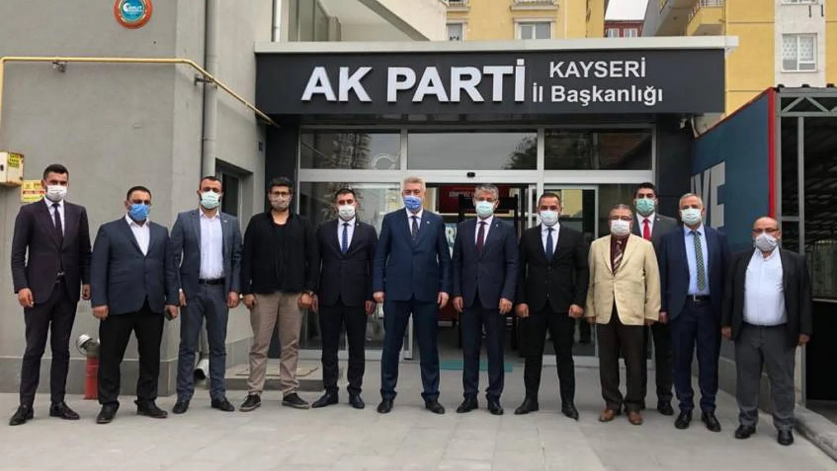 MHP'den, AK Parti'ye hayırlı olsun ziyareti