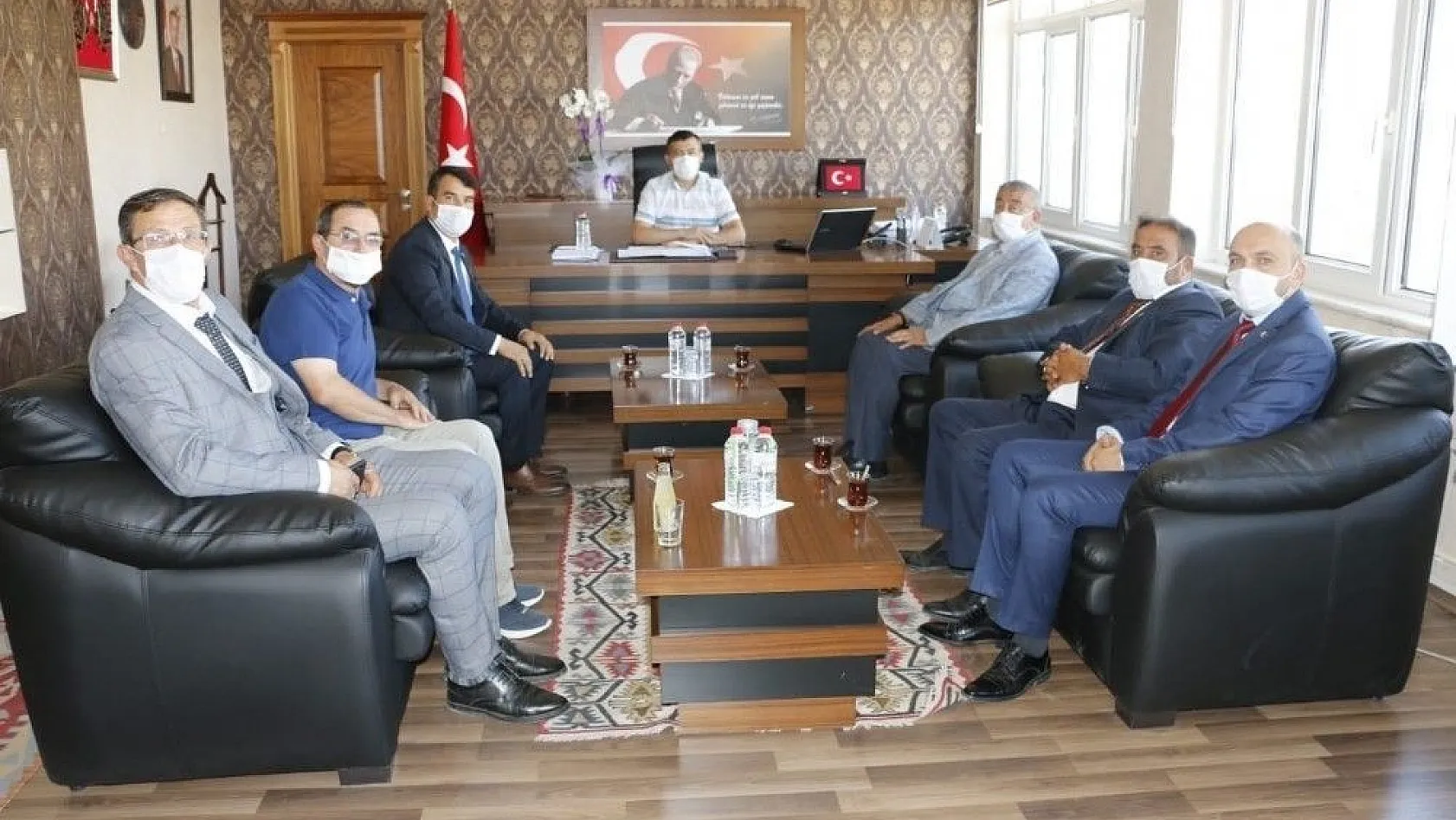 MHP İlçe Başkanı Yahya Sümer'den Kaymakam Bayram'a ziyaret