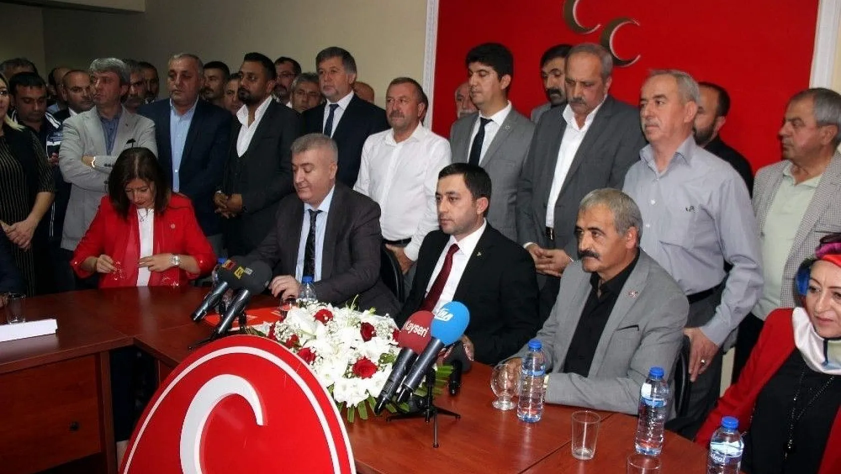 MHP'li Behsat Önder Talas Belediye Başkan aday adaylığını açıkladı
