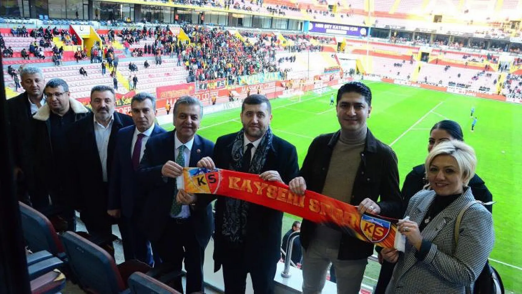 MHP tam kadro Kayserispor'u destekledi