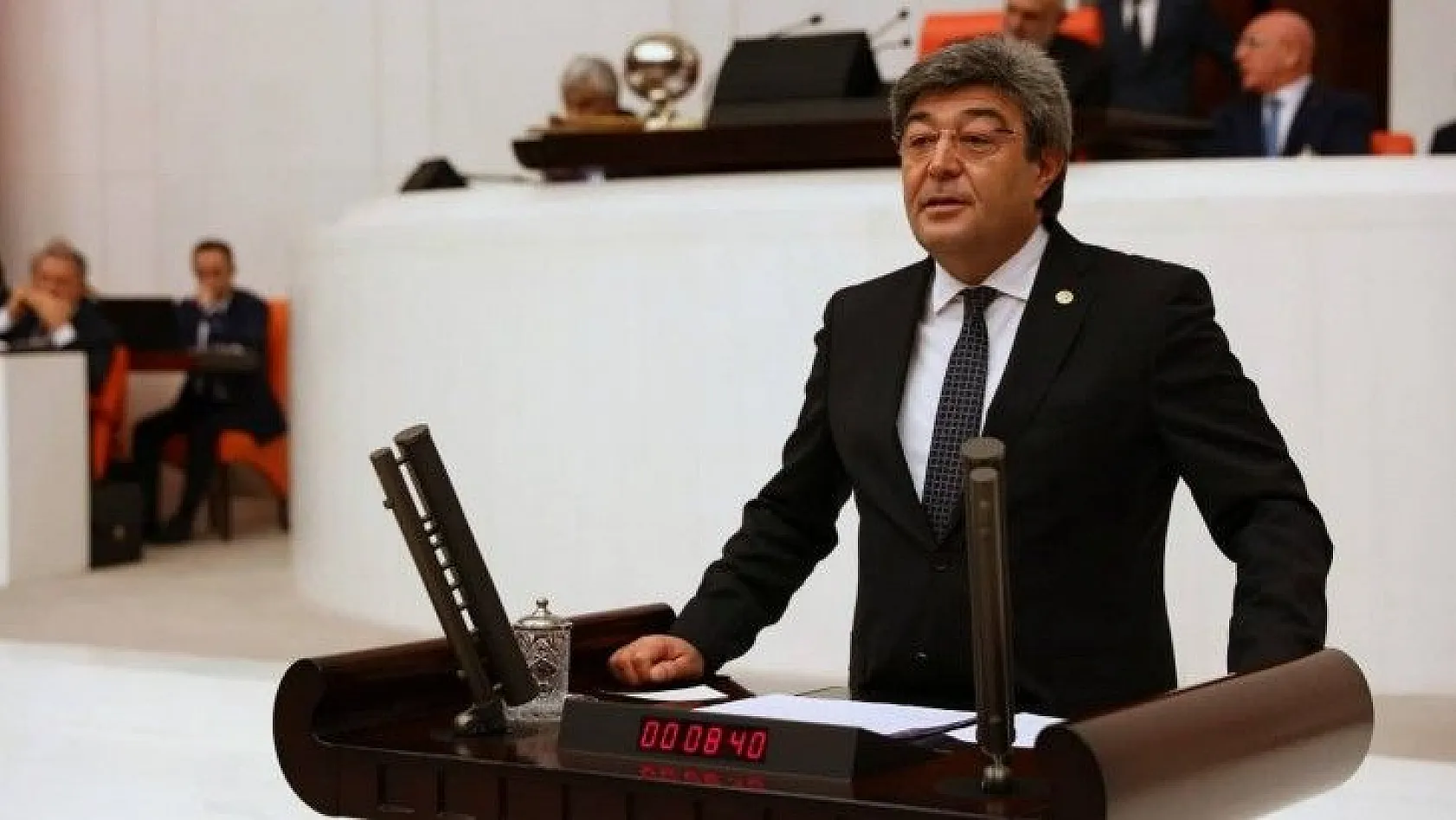 Milletvekili Ataş: AKP,  halka kaşıkla veriyor, kepçe kepçe geri alıyor