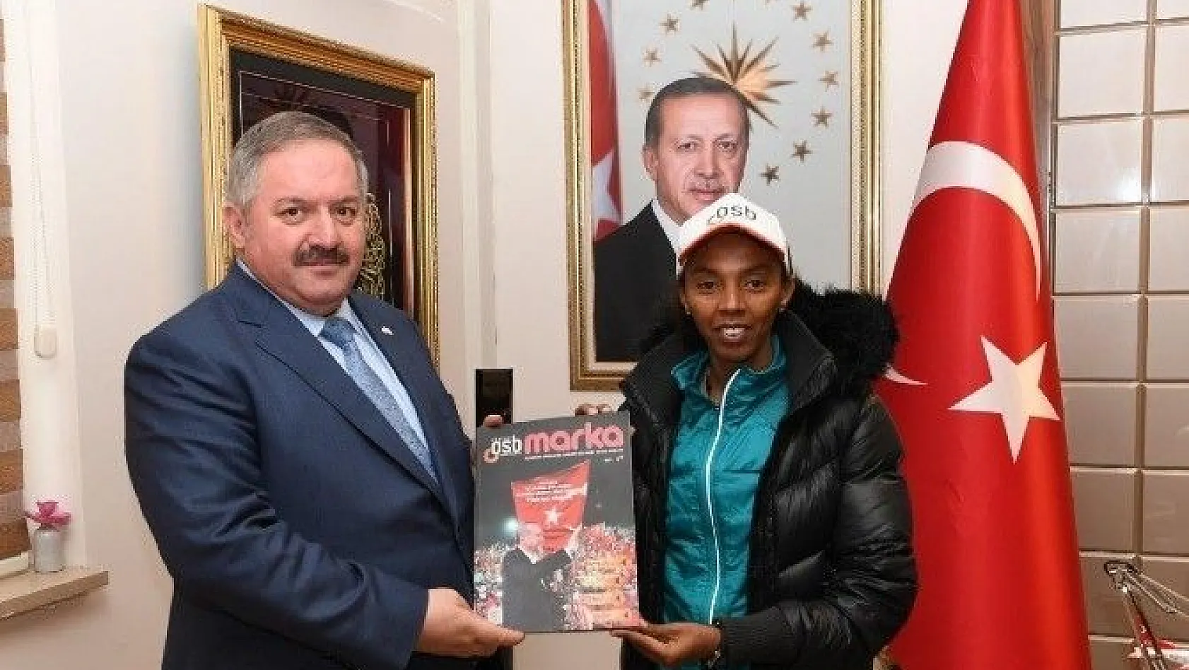 Milli Atlet Elvan Abeylegesse Kayseri OSB'yi ziyaret etti