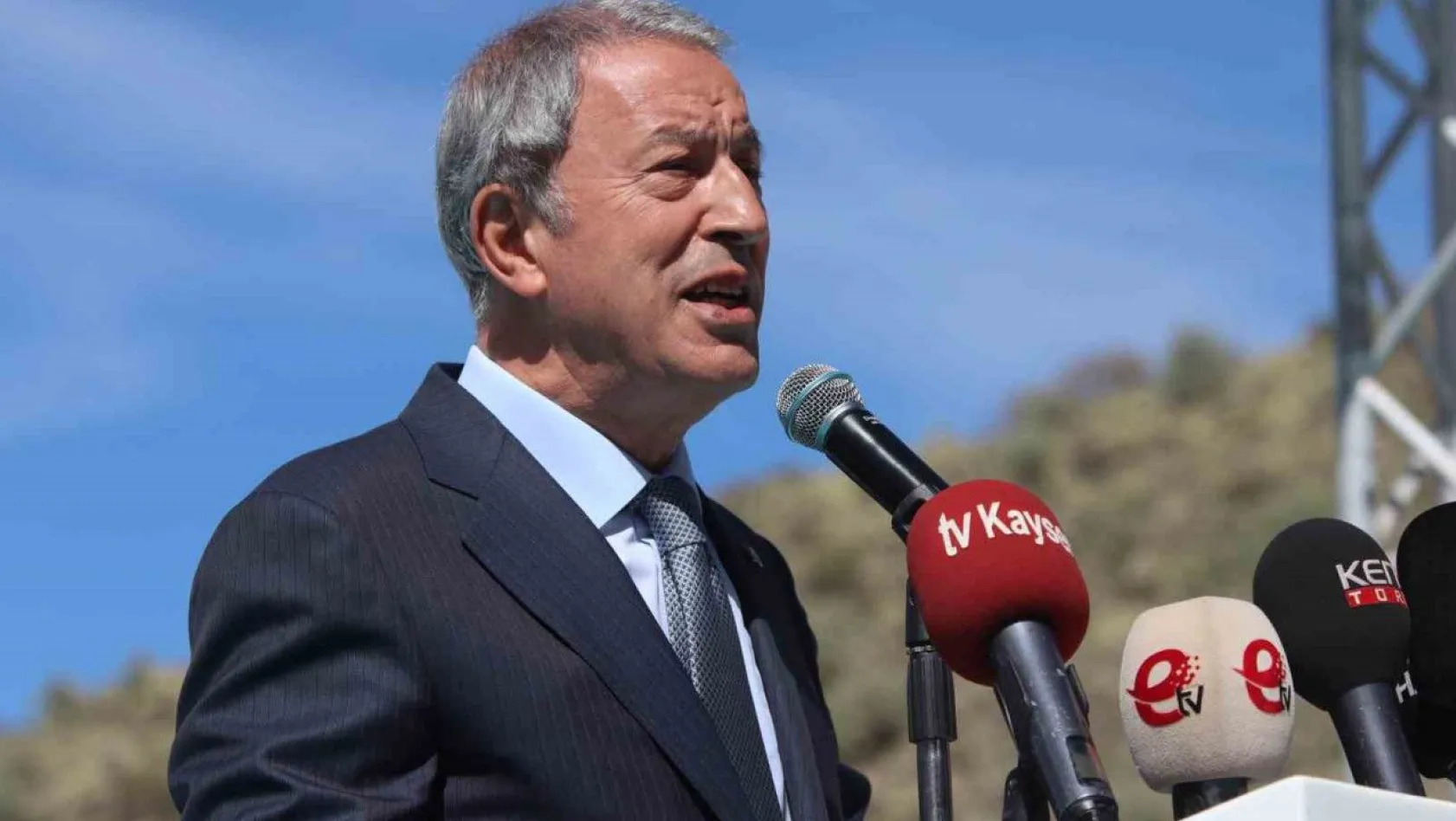 Milli Savunma Bakanı ve AK Parti Milletvekili adayı Akar: 'Bizi durdurmayacaklar