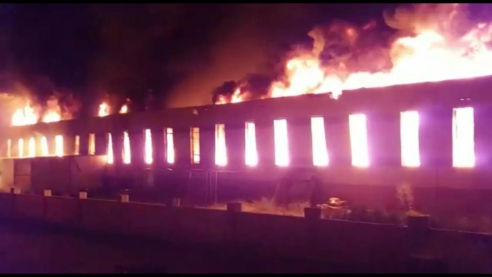 Mobilya Fabrikasında büyük yangın