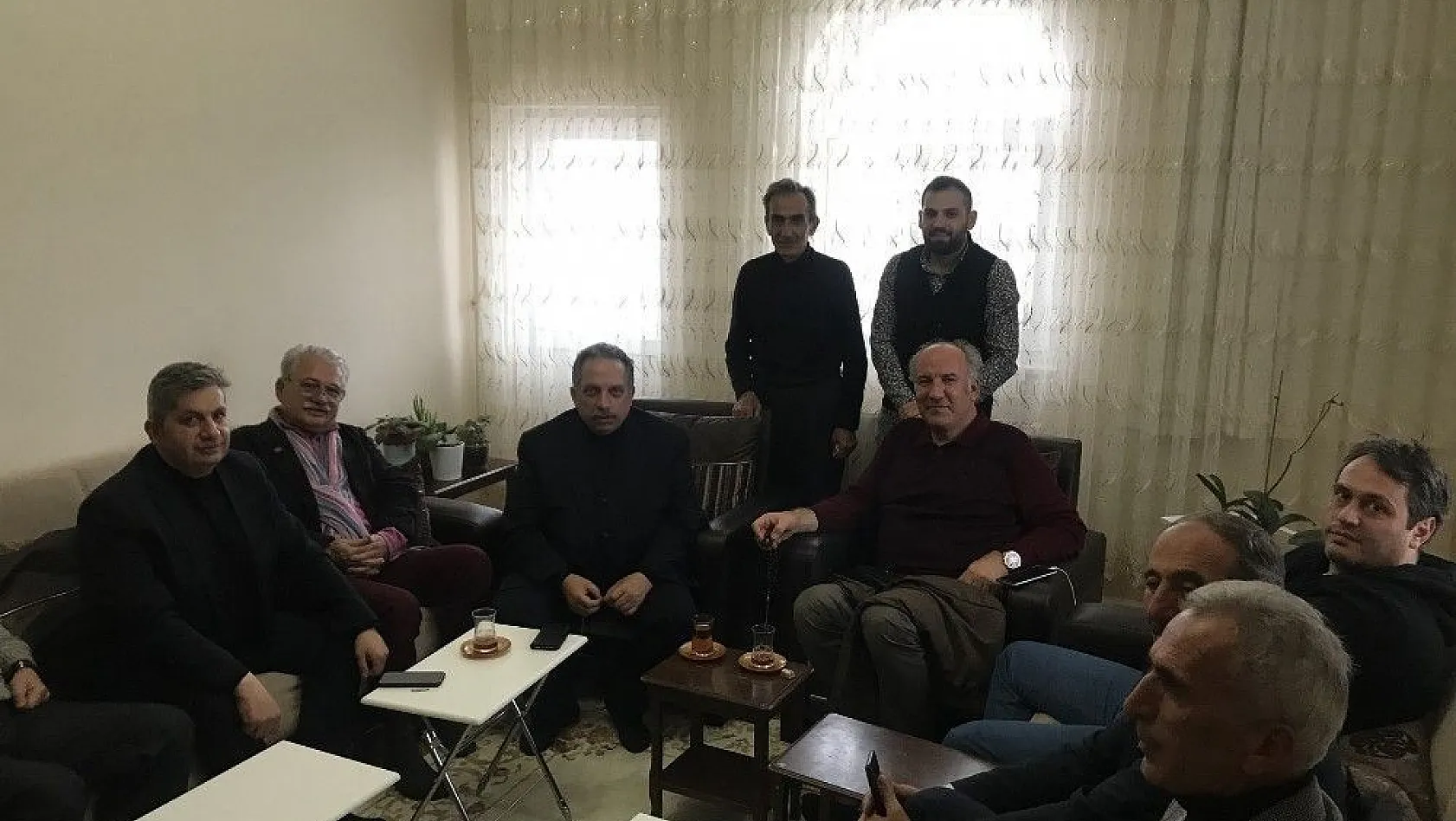 Mustafa Yalçın ve Özkan Altun, Elbaşı Mahallesi'ni Ziyaret Etti
