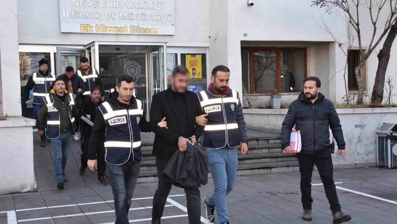 Nevşehir'de 'sazan sarmalı' operasyonu: 5 gözaltı