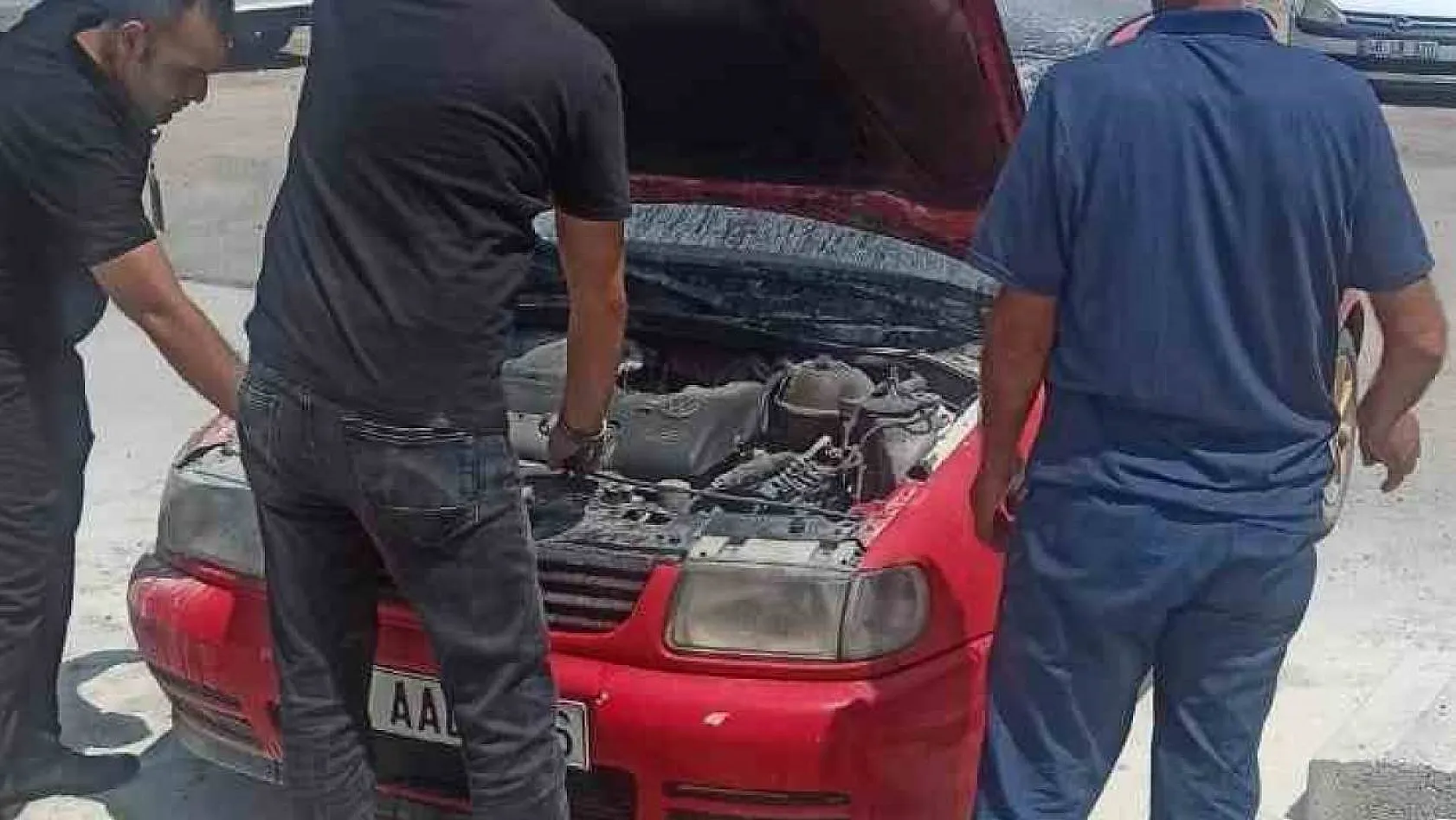 Nevşehir'de park halindeki otomobil yandı