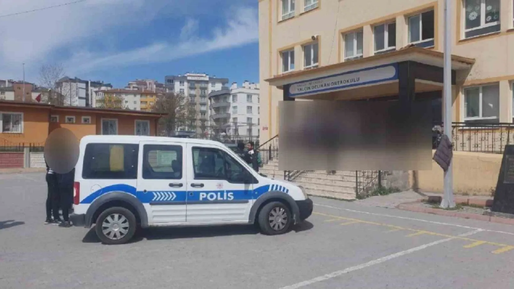Kayseri'de bu da oldu! Ortaokul öğrencisi para istediği kız öğrenciyi bıçakladı