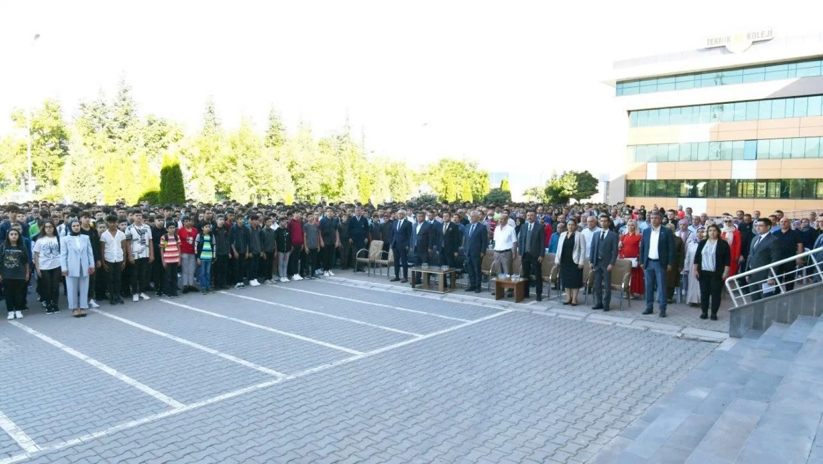 OSB Teknik Koleji'nde yeni Eğitim Yılı, törenle açıldı