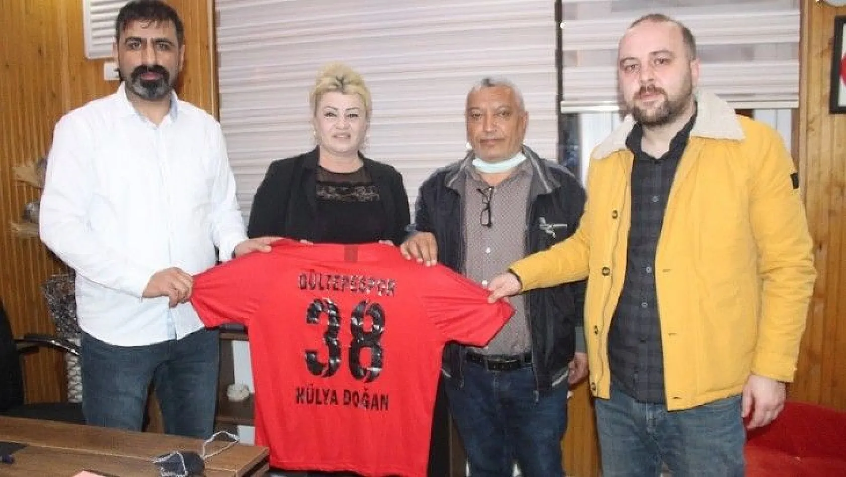 Kayseri'de ikinci kadın kulüp başkanı göreve başladı