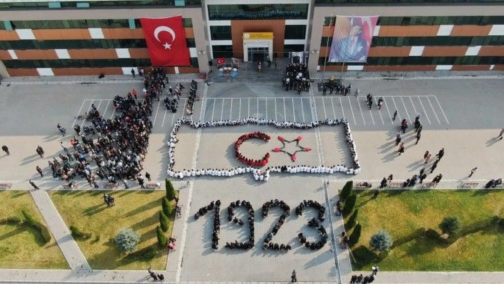OSB Teknik Koleji'de 29 Ekim Cumhuriyet Bayramı coşkusu!