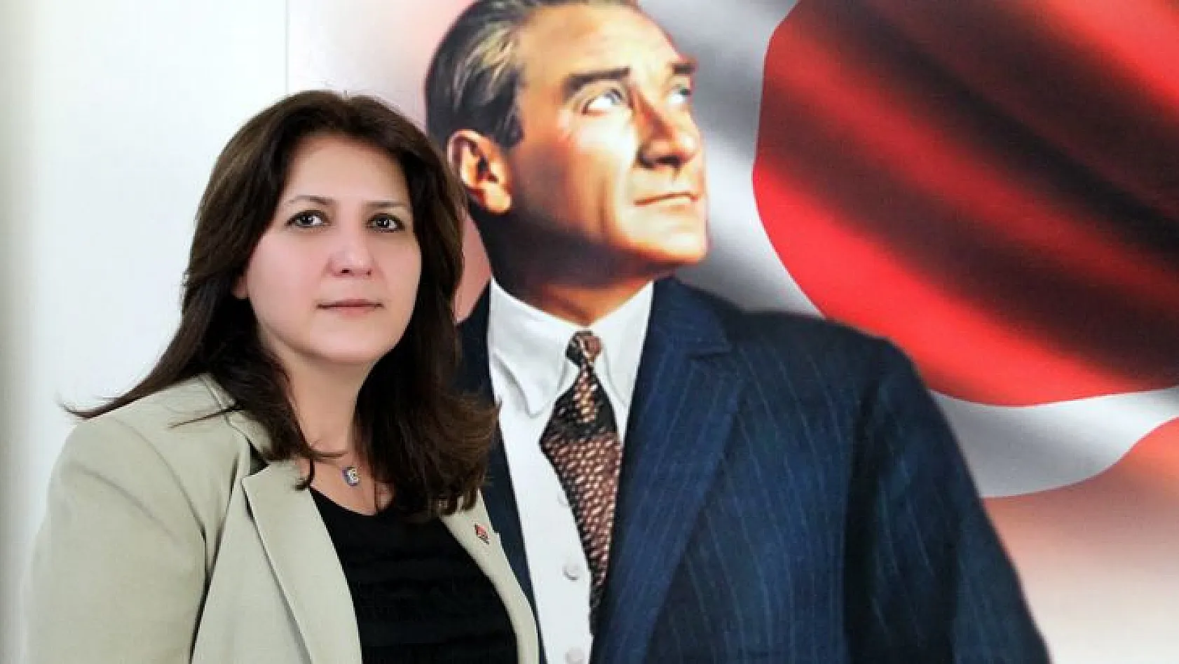 Özer: Oturdukları makamları Atatürk'e borçlu olanları hadsizler!