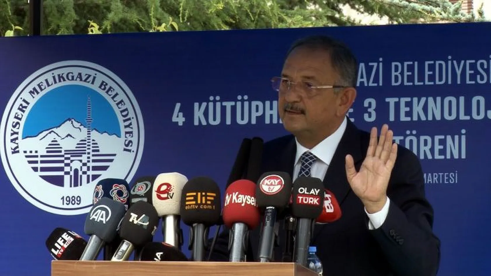 Özhaseki, CHP'li belediyelere yüklendi