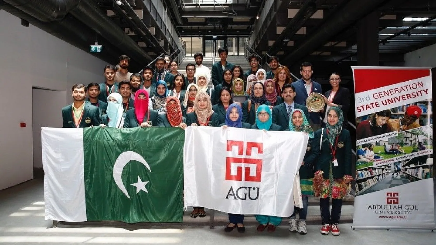 Pakistanlı öğrencilerden AGÜ'ye Ziyaret