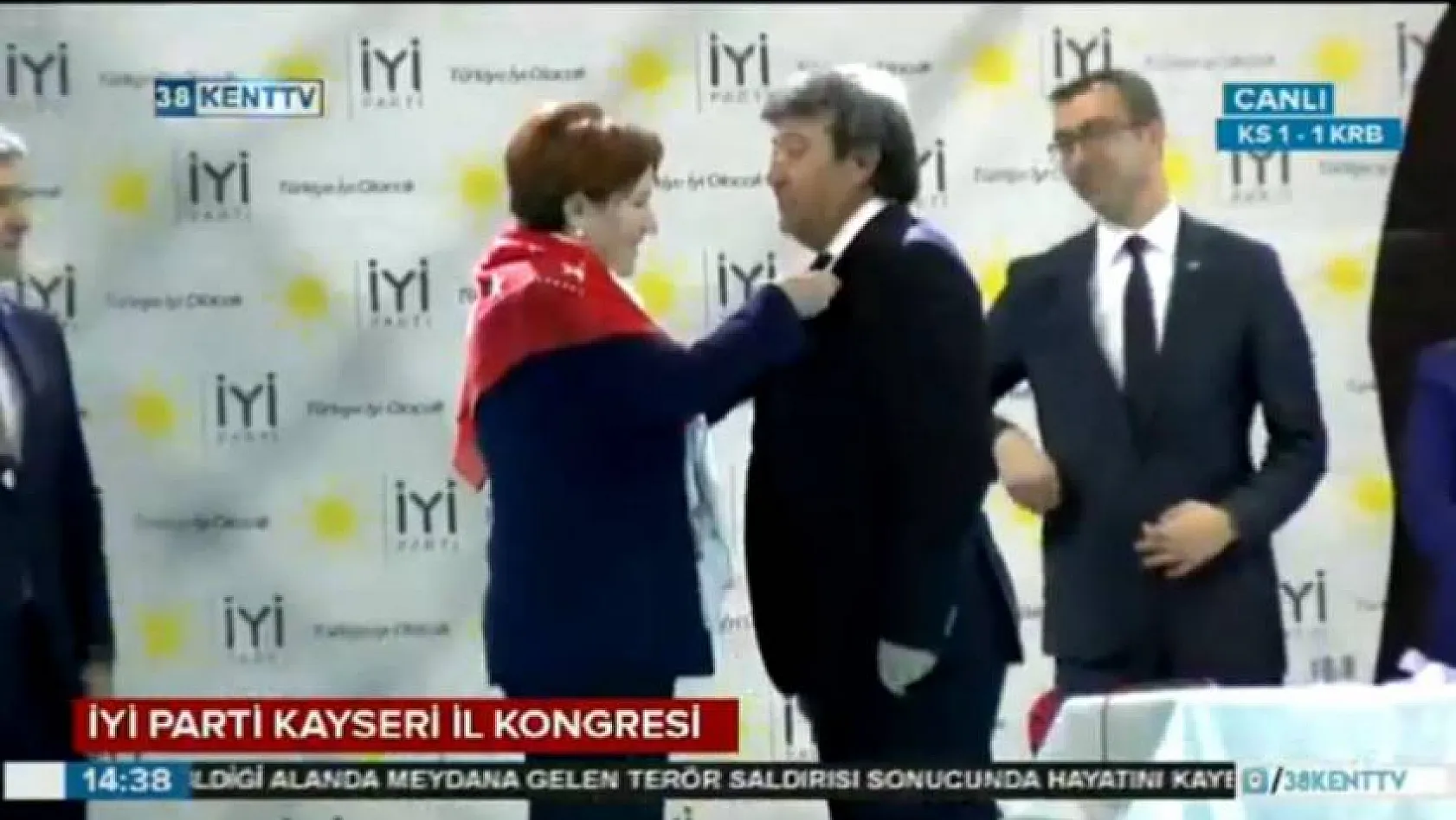 Pınarbaşı Belediye Başkanı Dursun Ataş'a İYİ Parti rozetini Akşener taktı