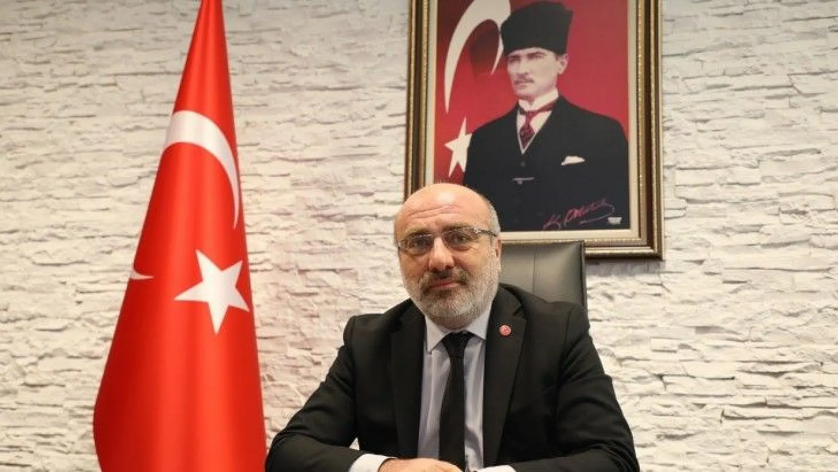 Rektör Karamustafa: 'Atatürk 23 Nisan ile geleceğimizin teminatı çocukların önemini ortaya koymuştur'