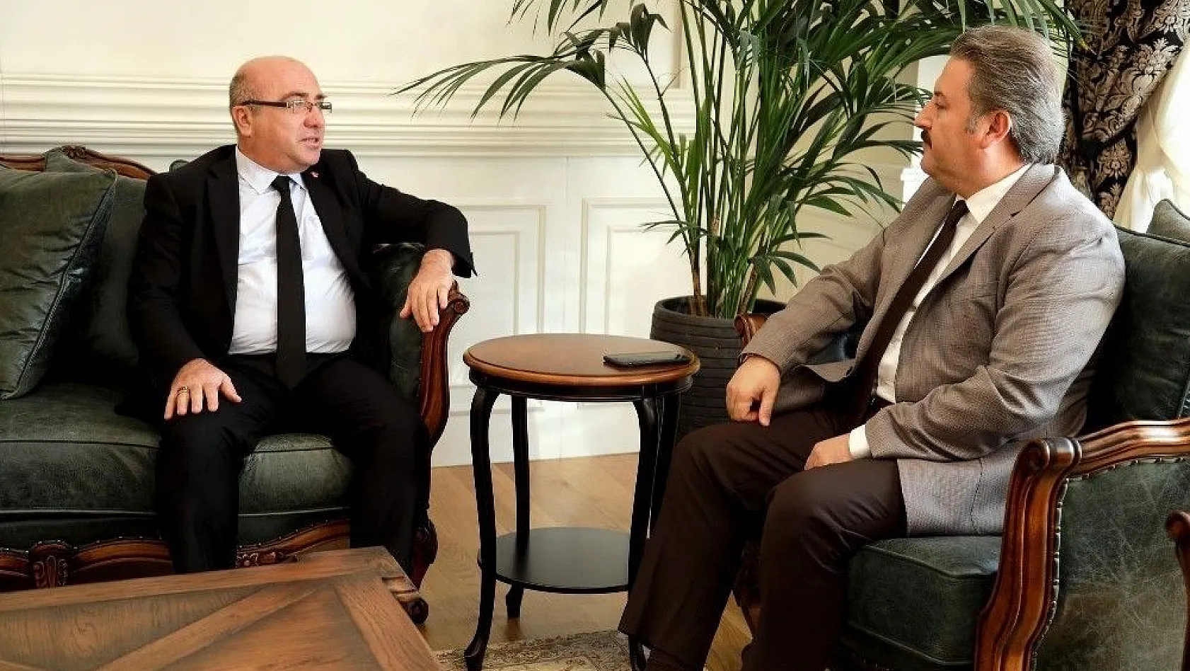 Rektör Karamustafa, Başkan Palancıoğlu'nu ziyaret etti
