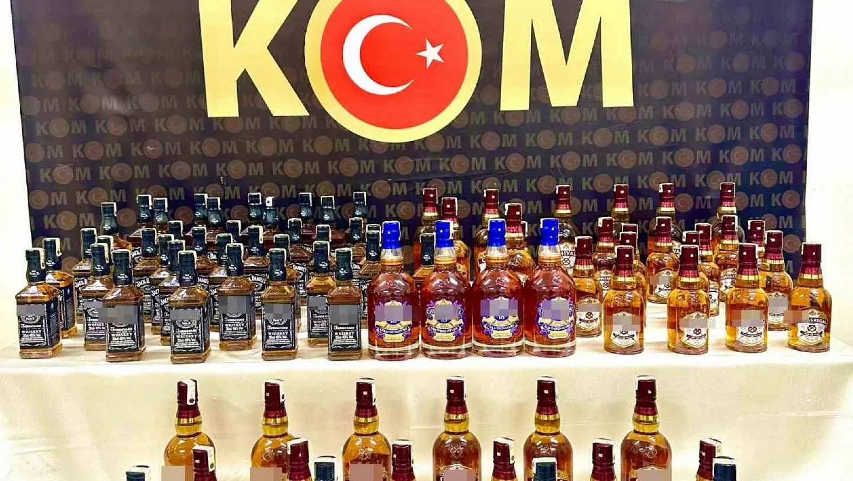 Sivas'ta 80 şişe kaçak alkol ele geçildi