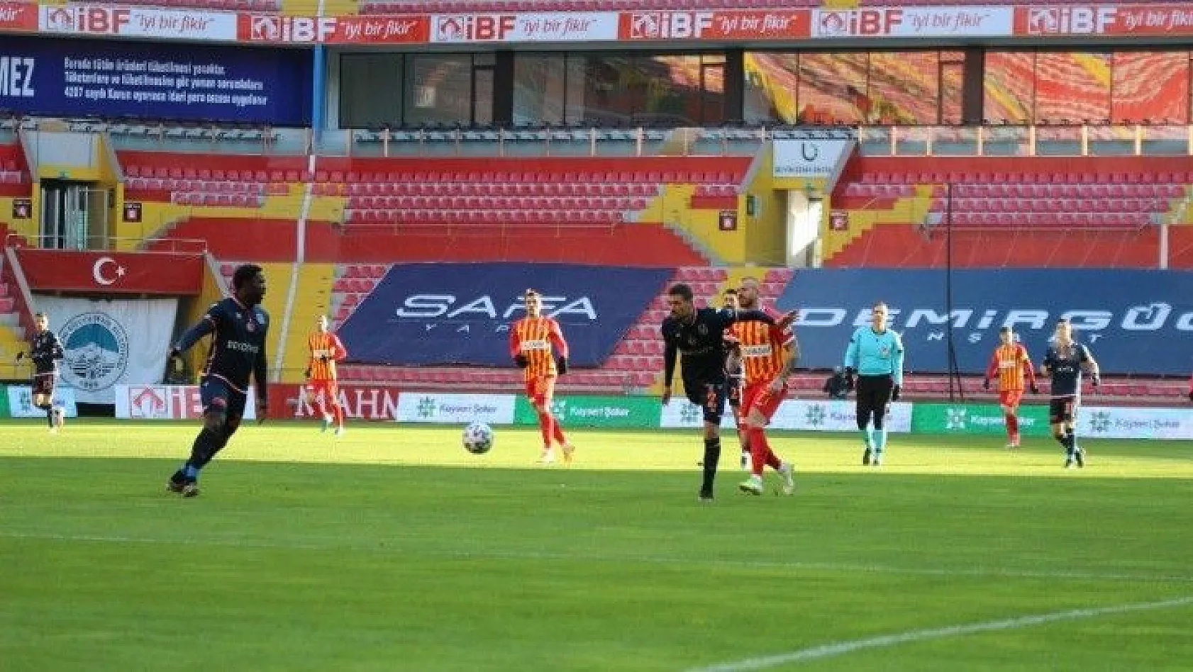 Süper Lig: Kayserispor: 0 - M.Başakşehir: 0 (Maç devam ediyor)