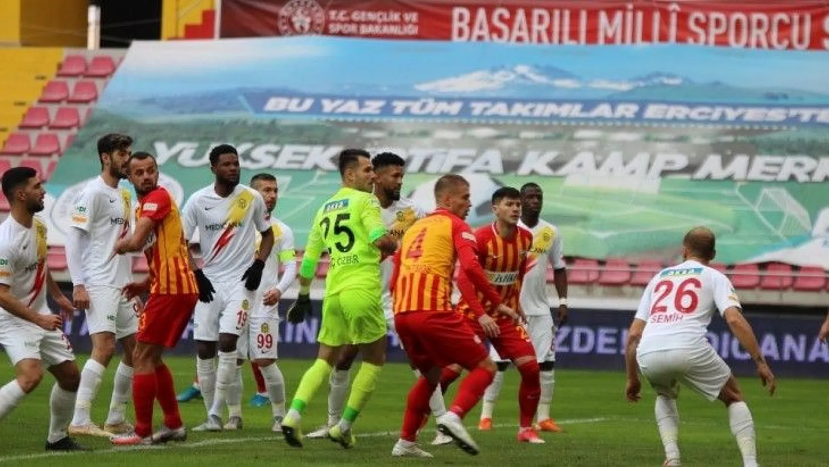 Süper Lig: Kayserispor: 1 - Yeni Malatyaspor: 0 (Maç devam ediyor)
