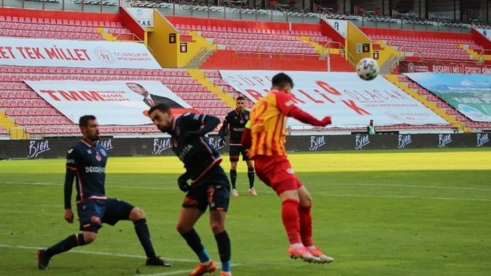 Süper Lig: Kayserispor: 2 - Medipol Başakşehir: 0 (Maç sonucu)