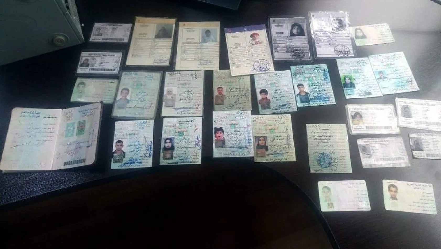 Suriyelilere sahte kimlik belgesi düzenleyen şahıslara operasyon: 7 gözaltı