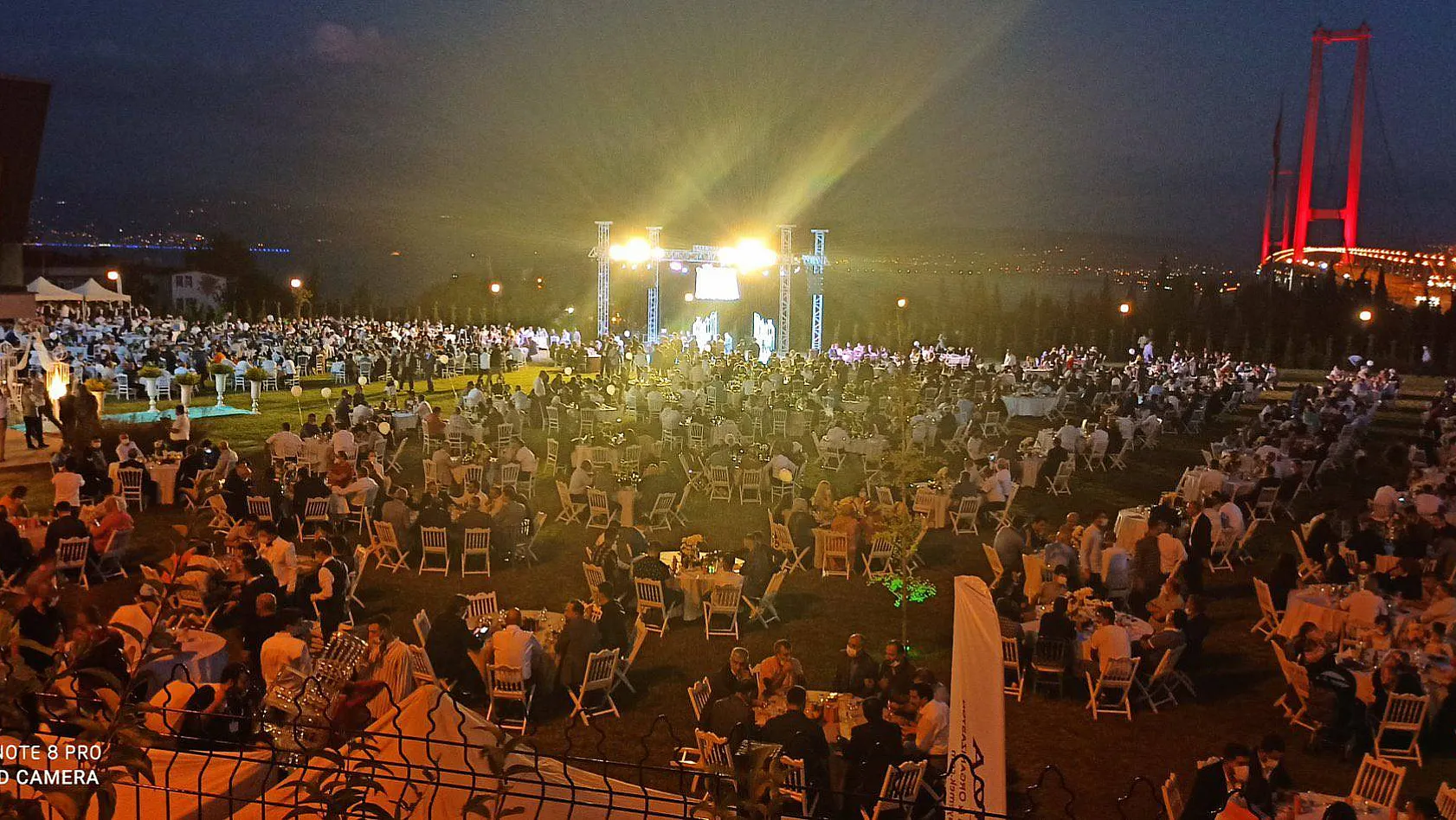 `AK Partili vekil 1500 kişiyle düğün yaptı suspus oldunuz`