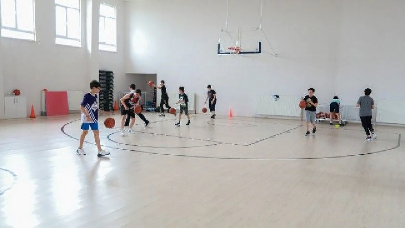 Talas'ta 7 gün basketbol kursu