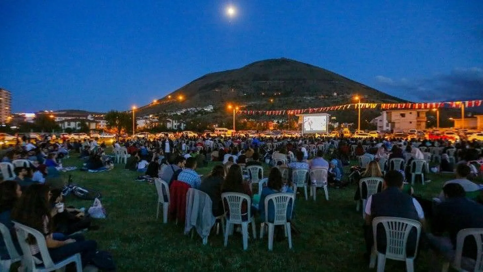 Talas'ta açık hava sineması başlıyor