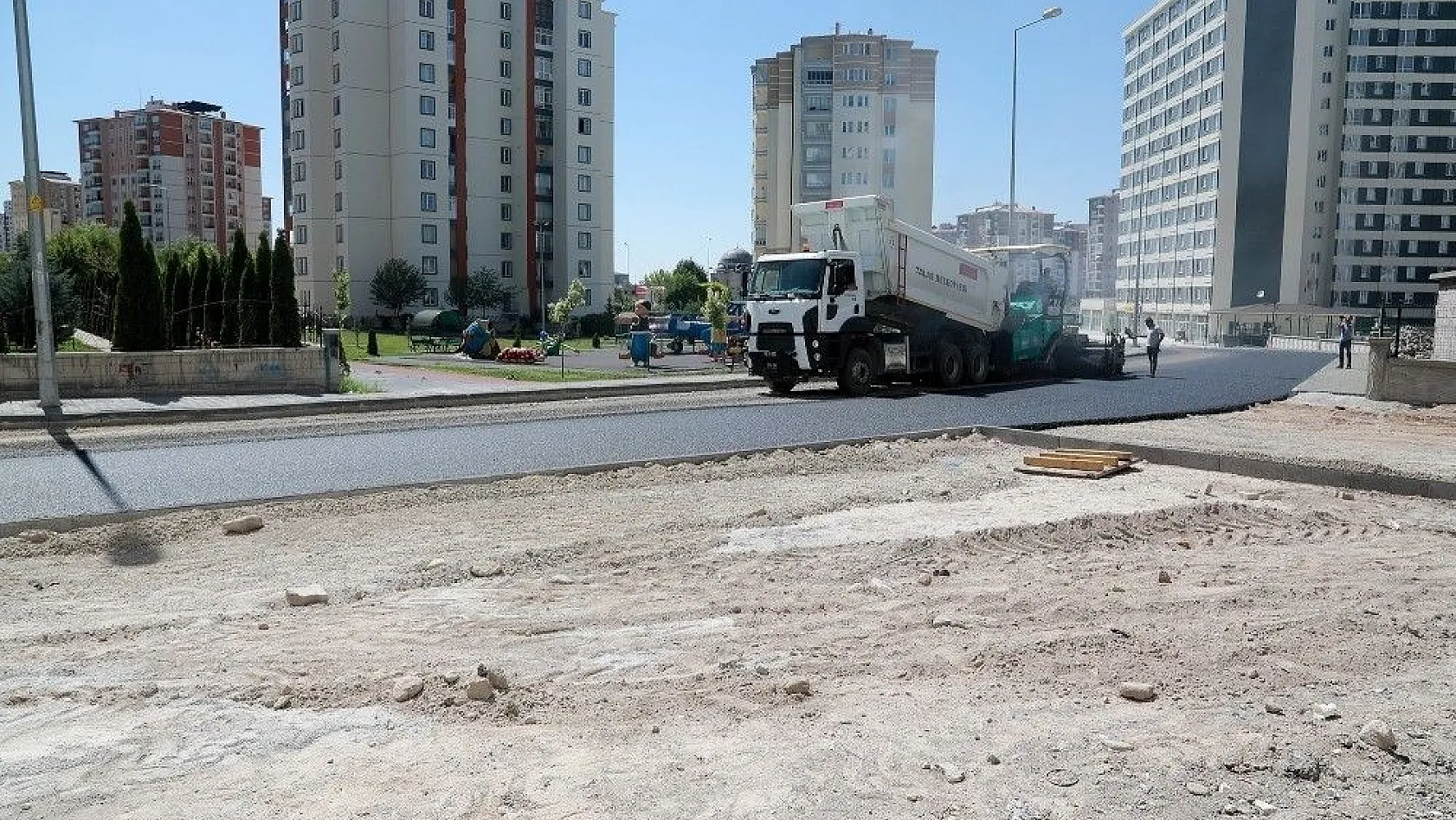 Talas'ta asfalt çalışmaları sürüyor