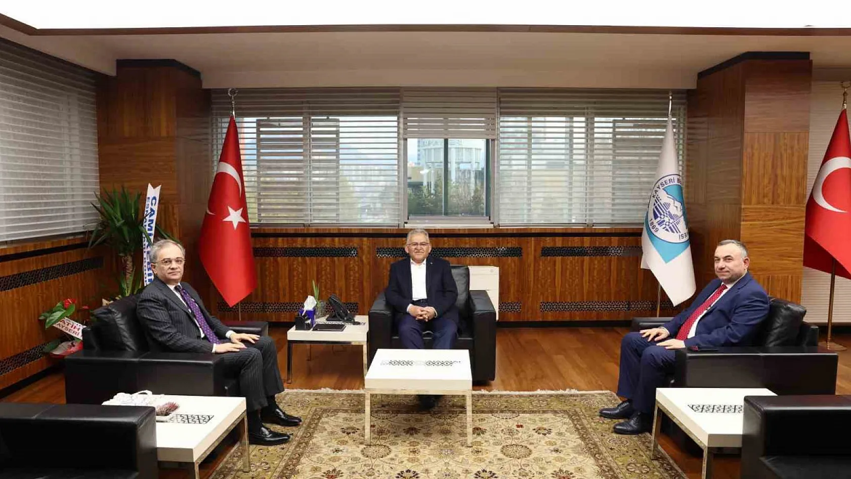 Başkan Büyükkılıç, Türkiye Belediyeler Birliği yetkililerini ağırladı