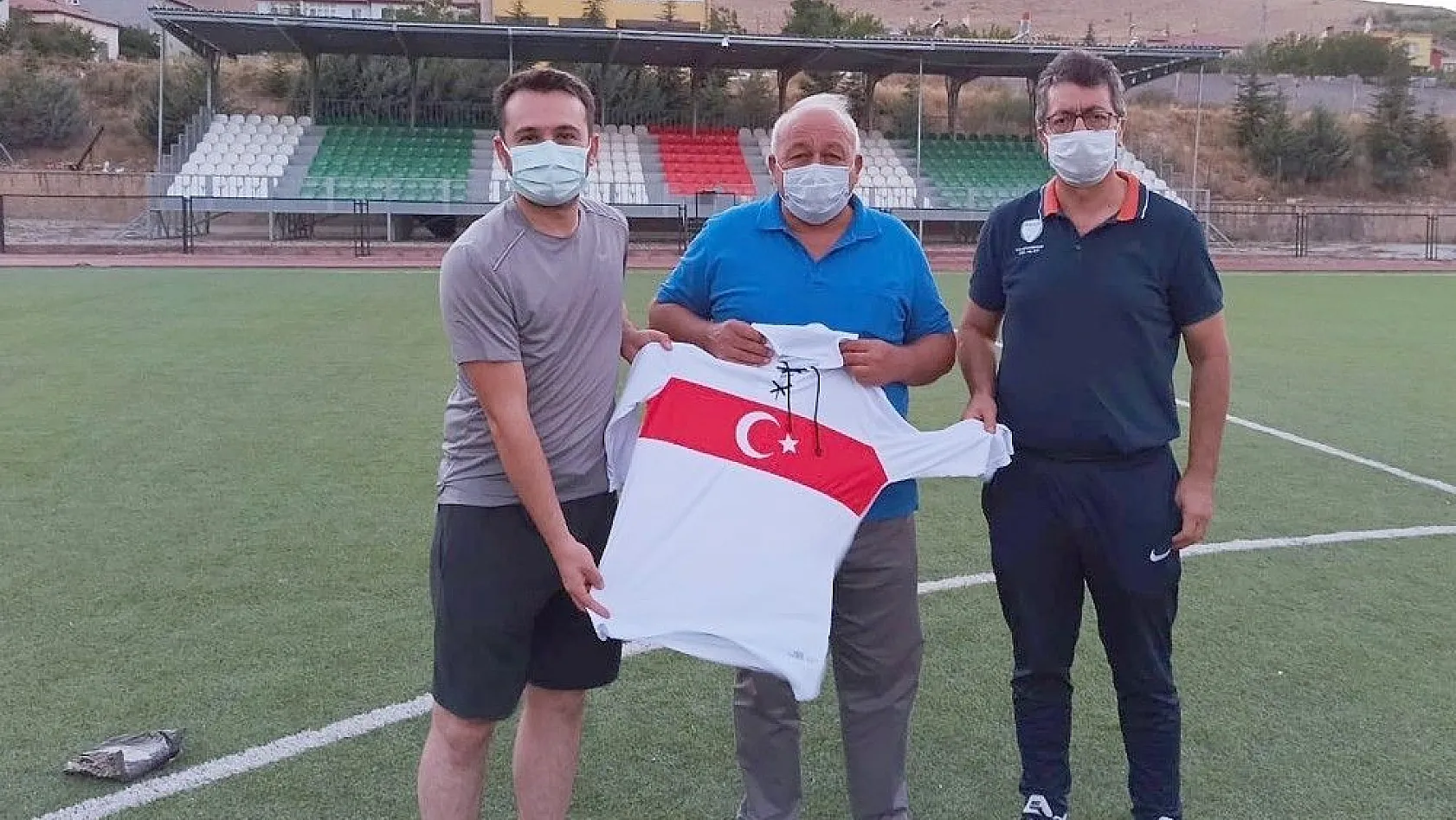 TÜFAD Kayseri Şube Başkanı Osman Yozgat, Yerköyspor futbol akademisini ziyaret etti
