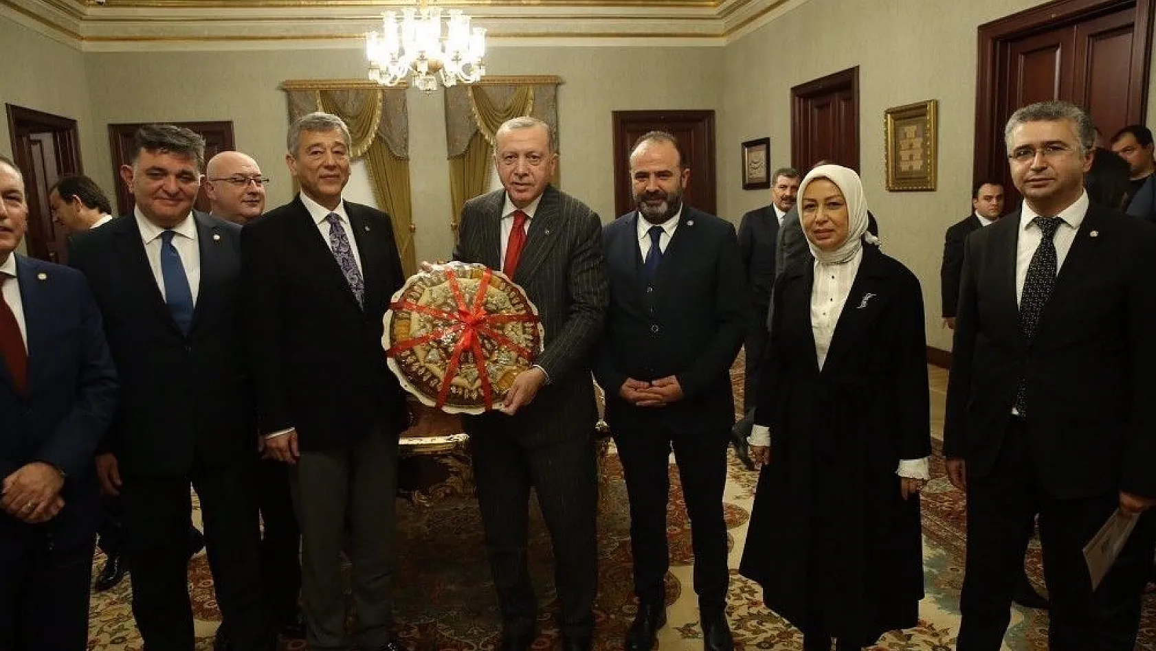 Türk Eczacılar Birliği Heyeti Cumhurbaşkanı'nı Ziyaret etti
