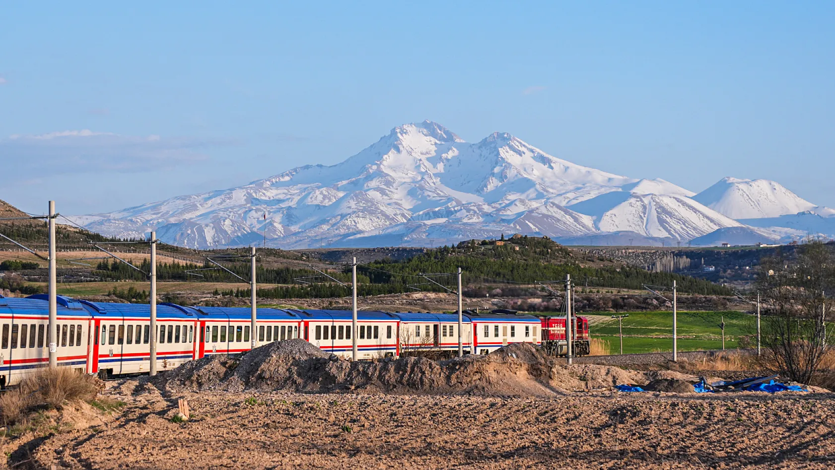 Türkiye'nin yeni turistik treni ilk seferine başlıyor