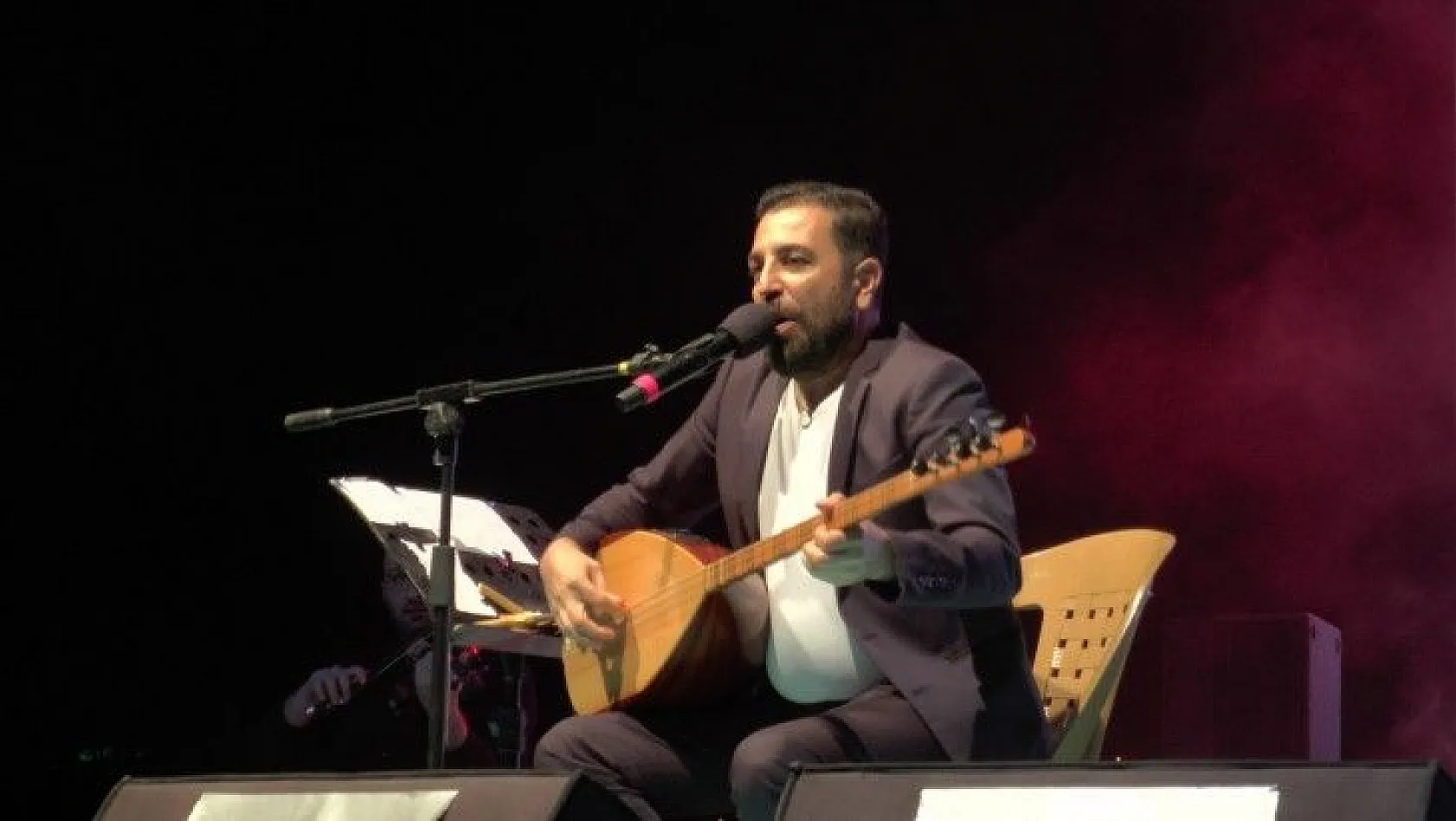Türkücü İsmail Altunsaray, konser verdi