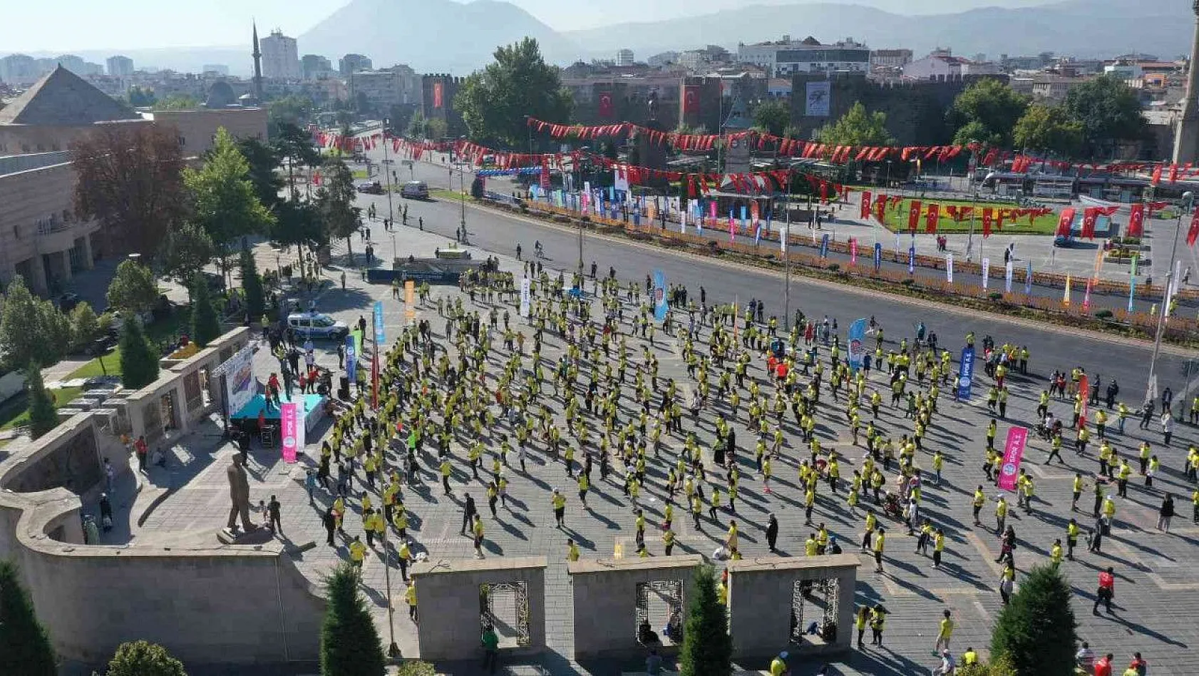 Kayseri'deki maratona 15 ülkeden sporcu katılacak