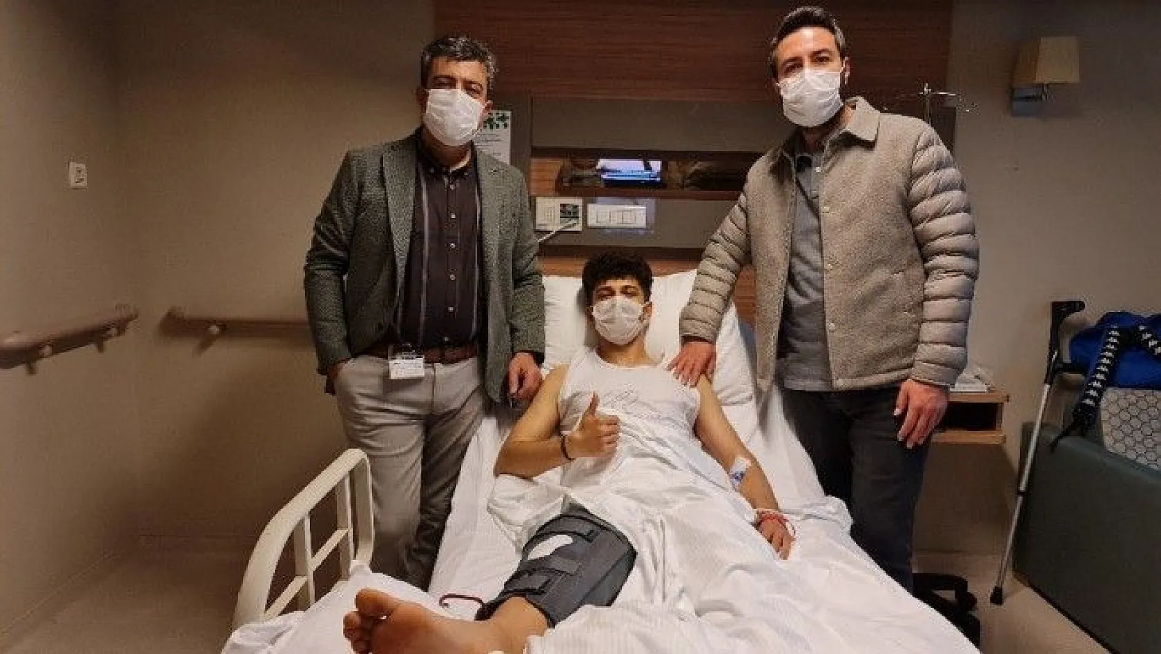 Yeni Malatyasporlu Buğra Demirci Acıbadem Kayseri Hastanesinde ameliyat oldu