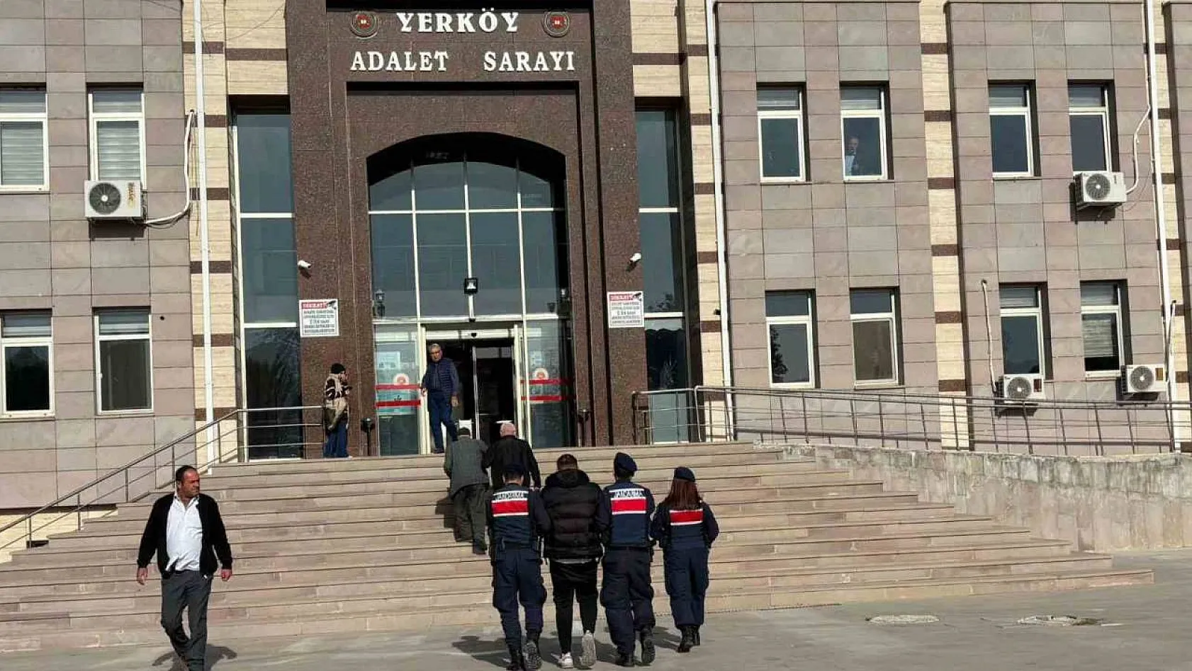 Yozgat'ta 8 firari hükümlü yakalandı