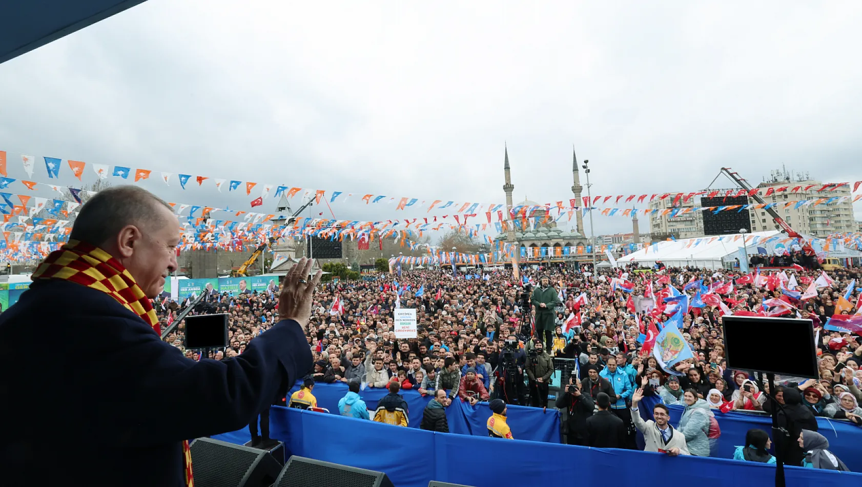 AK Parti Kayseri'den Erdoğan'a final çağrısı