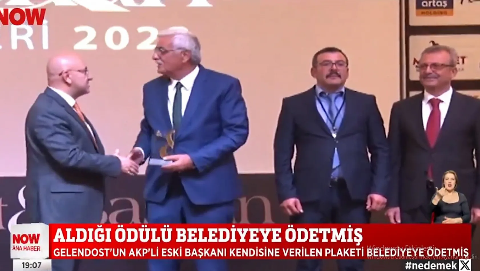 Belediye Başkanı Kayseri'de parayla ödül almış! O törende Kayserili başkanlar da ödül almıştı.