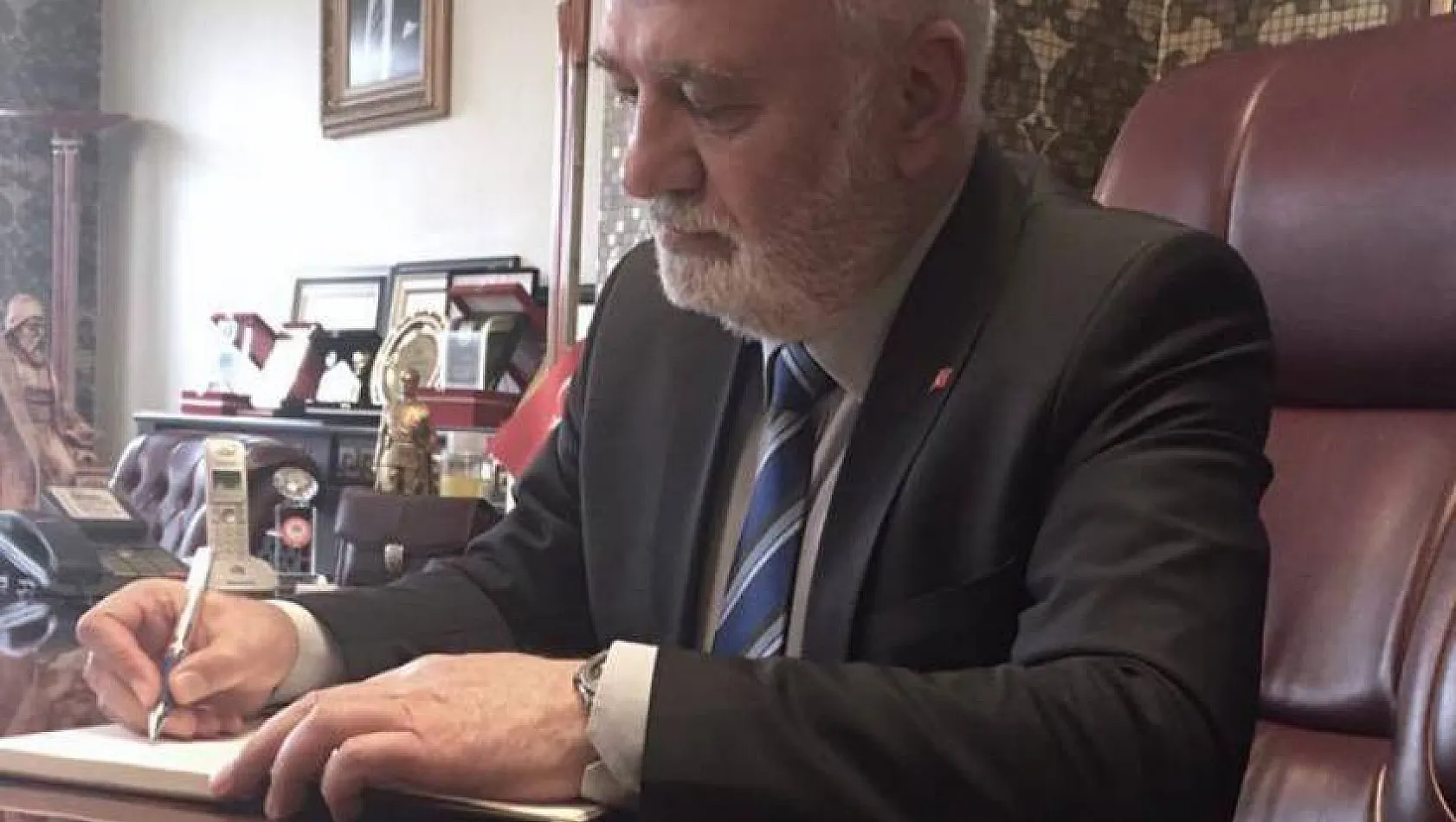 'Milletvekili Elitaş'ın önergesiyle  vatandaş direk icralık'