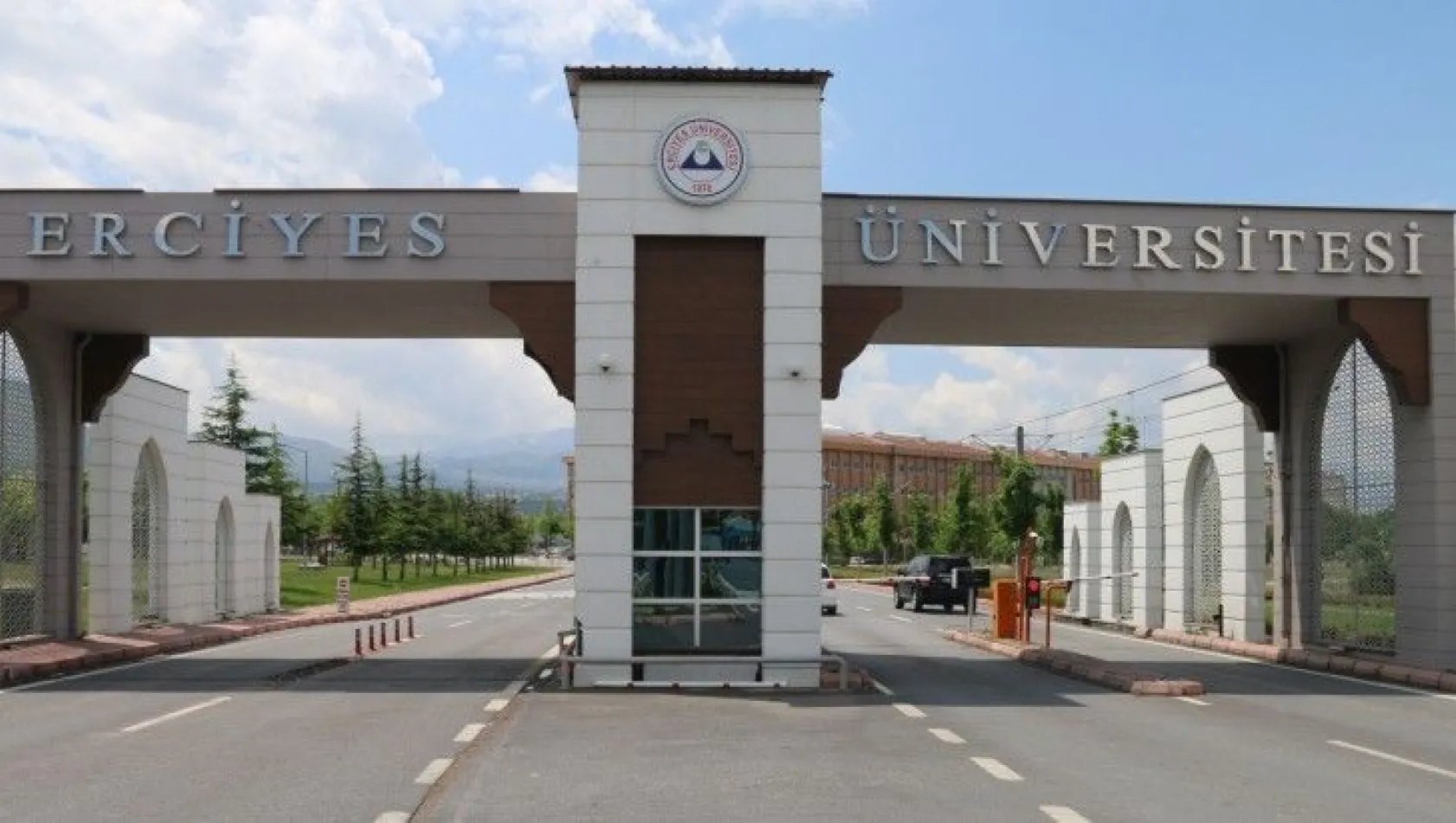 Erciyes Üniversitesi'ne siber saldırı! O sınavlar ertelendi...