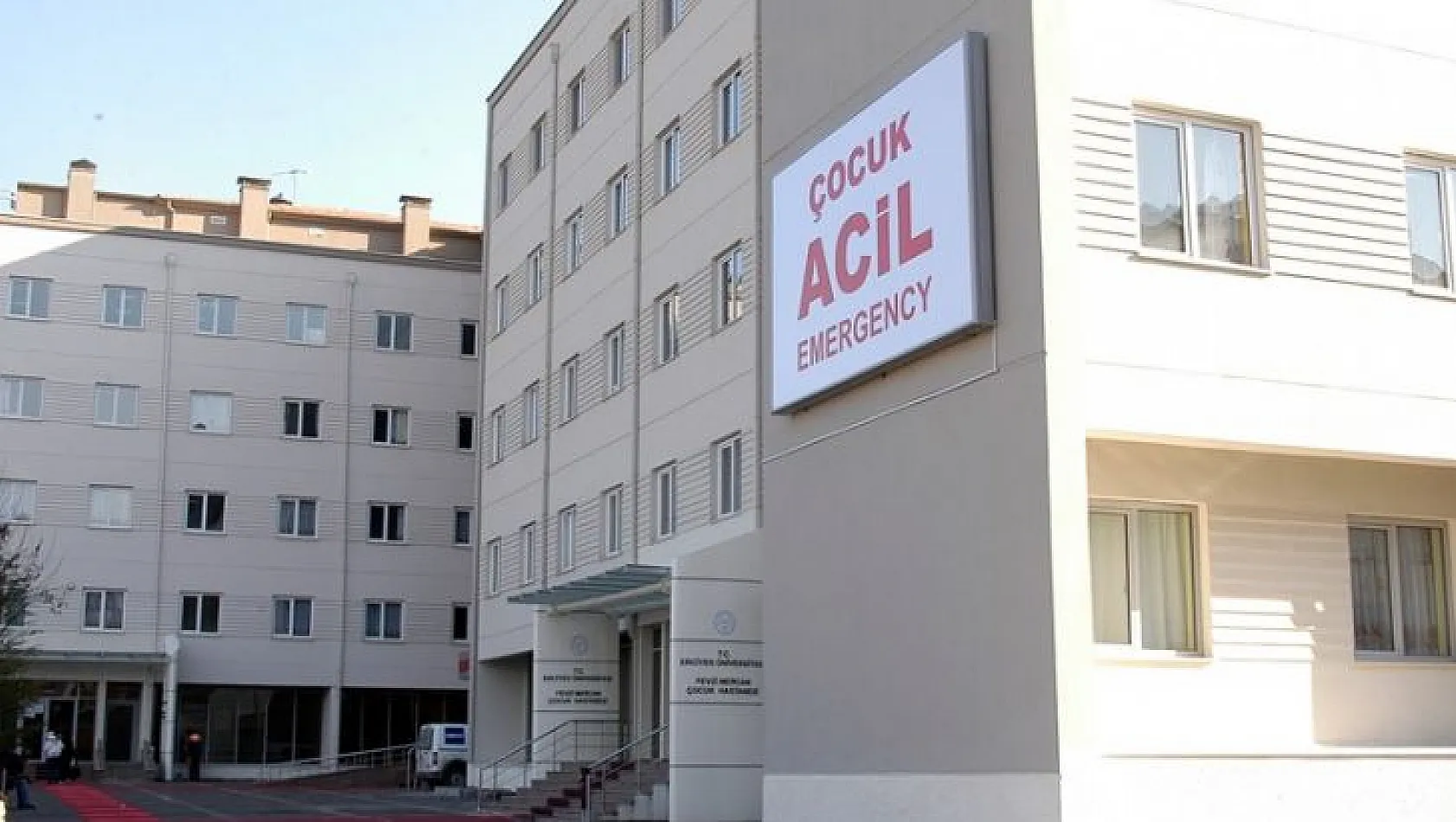 Erciyes Üniversitesi Tıp Fakültesi'nde doktora saldırı! Doktorlar isyan etti!
