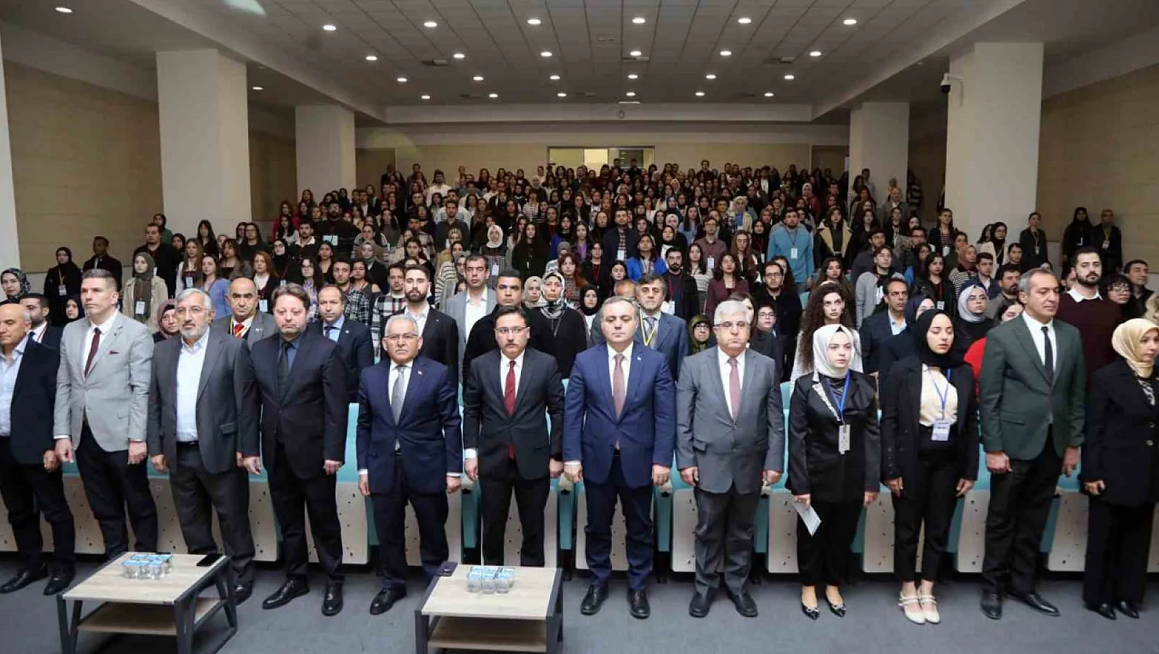 ERÜ'de 'Sağlık ve Yaşam Bilimleri Öğrenci Kongresi' düzenlendi