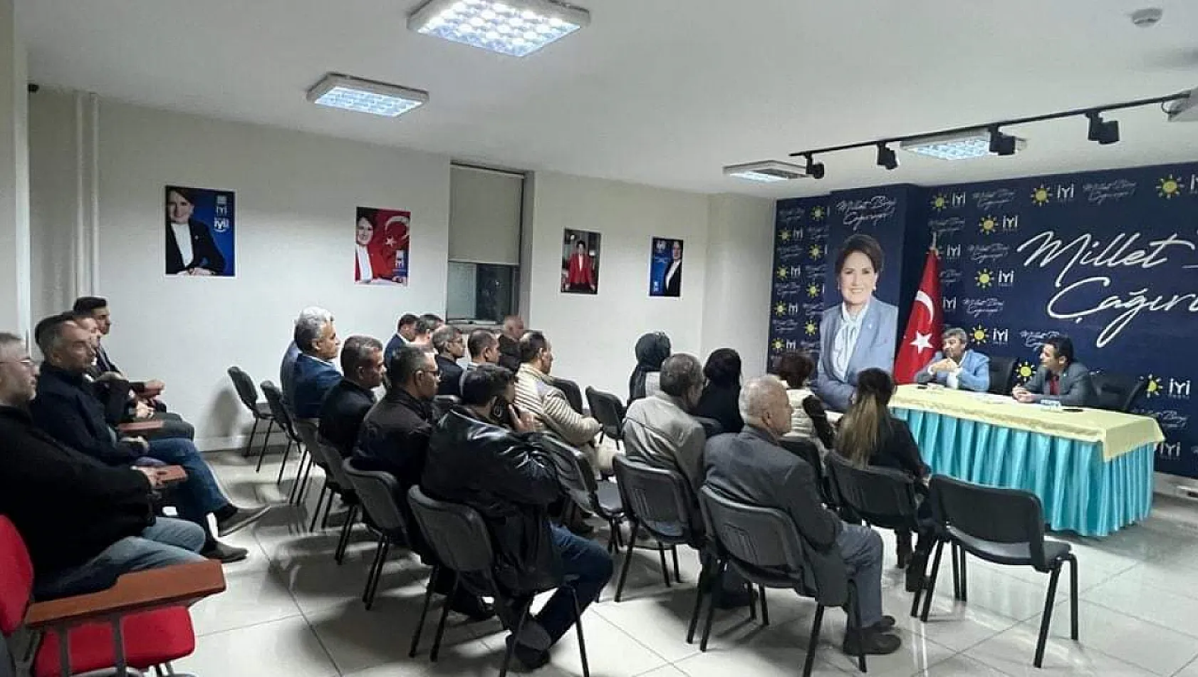 İYİ Parti'de yerel seçim toplantısı